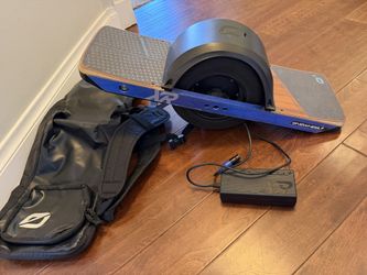 OneWheel XR+ Only 176 Miles Plus Backpack