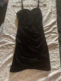 B black dress