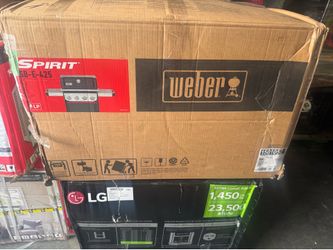 Weber Spirit SB-E-425 4-Burner Propane Gas Grill in Black with Powerful Boost Burners box damaged brand new