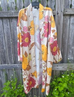 Forever 21 Floral Satin Kimono Duster Size s