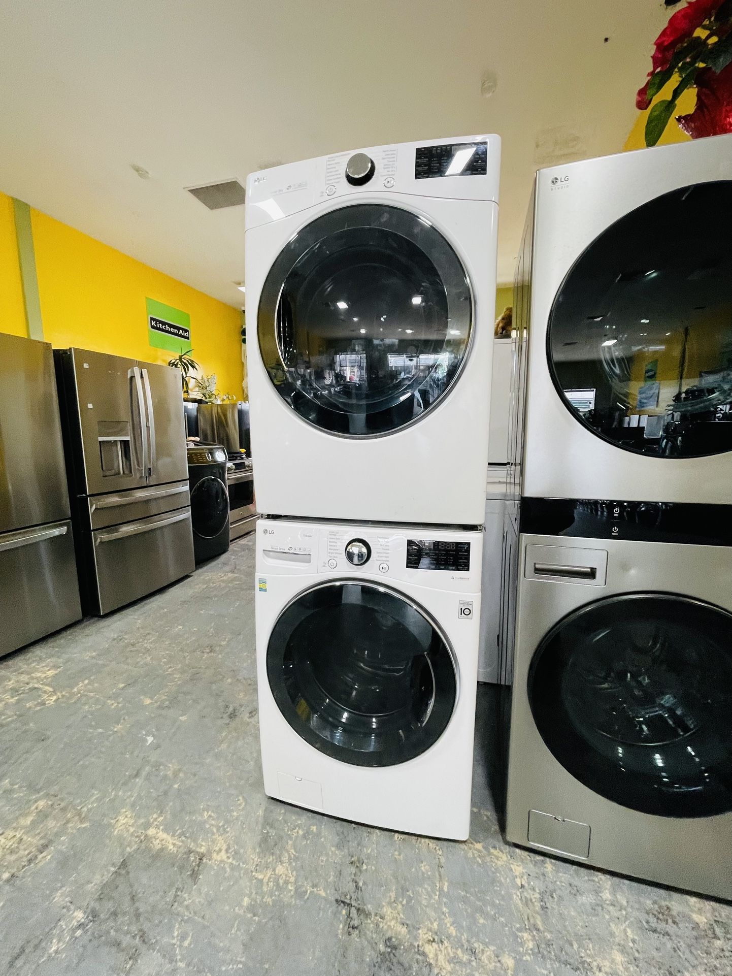 Lg Stackable Washer And Dryer 10$ Down Payment