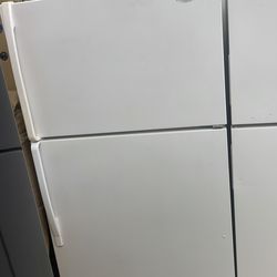 Whirlpool refrigerator top and bottom