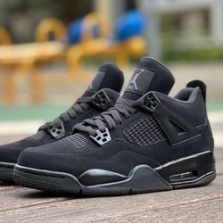 Air Jordan Retro ‘Black Cat’ 2020