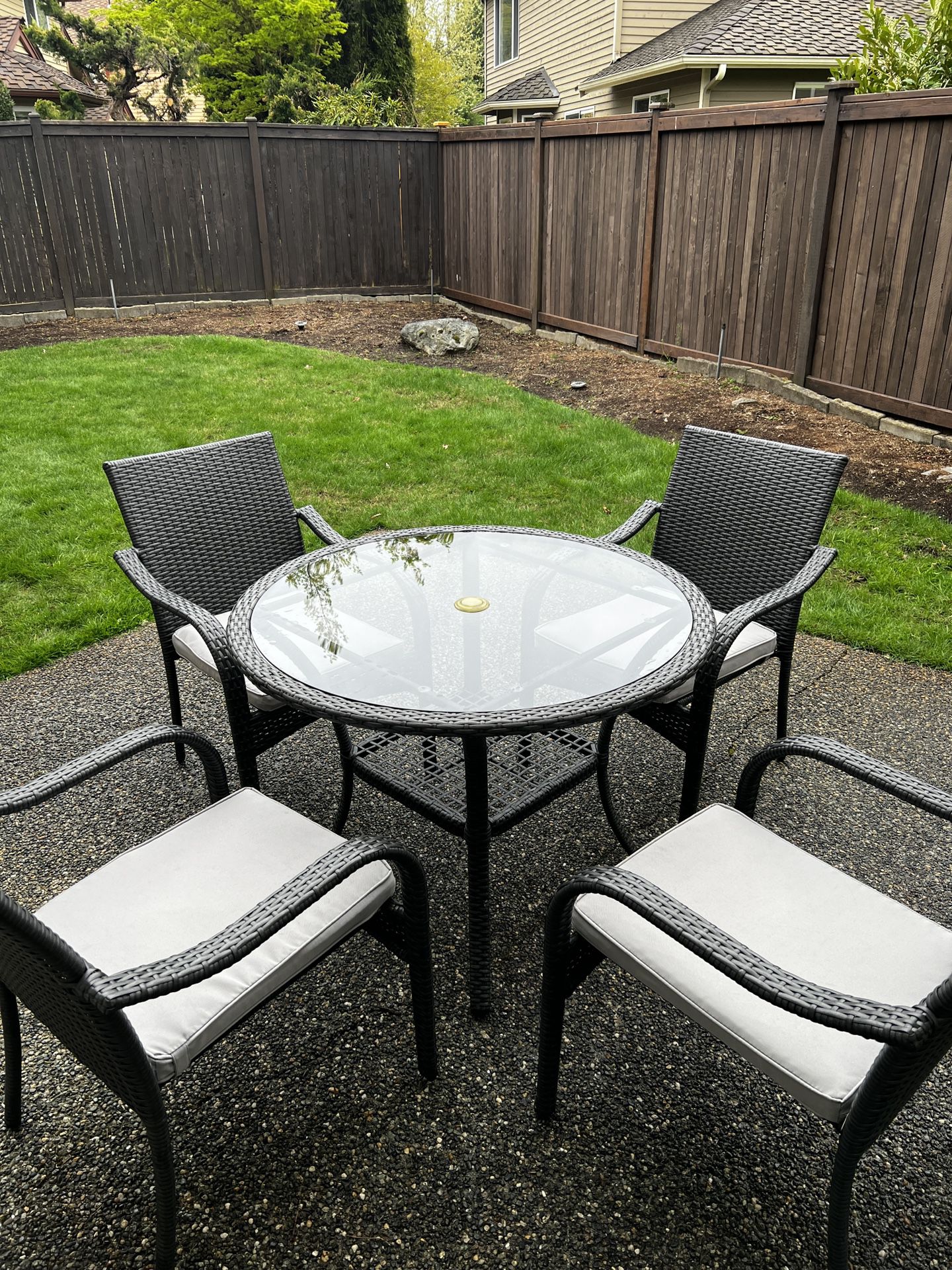 Patio Furniture Set - Comfy and Durable