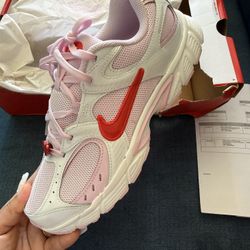 Brand New Nikes Valentines Pink 