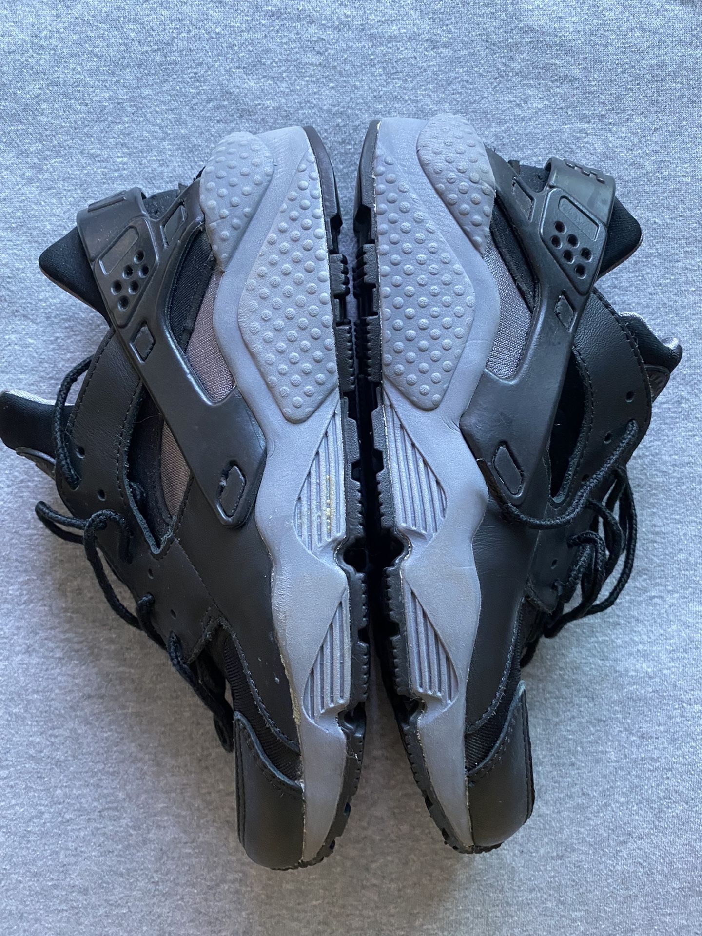 Vintage Nike Air Huarache (2000) Black/grey Mens Sz 7.5 Womens Sz 9