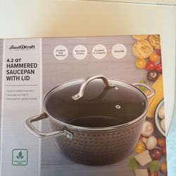 Basil. Kraft 4.2 qt pan