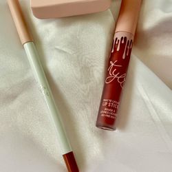 Kylie Liquid Lipstick & Lip Liner 