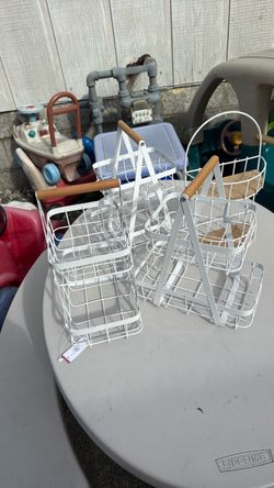 3 2-tier baskets and one mini wall