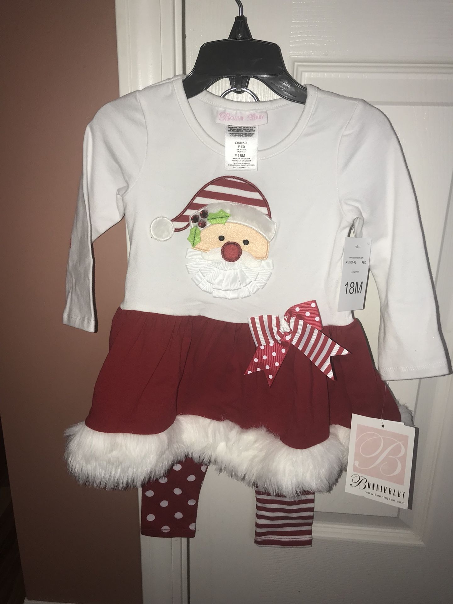NEW Holiday girls outfit. Size: 18 months