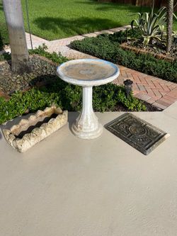 Concrete Outdoor Bird Bath. Planter, stepping stone