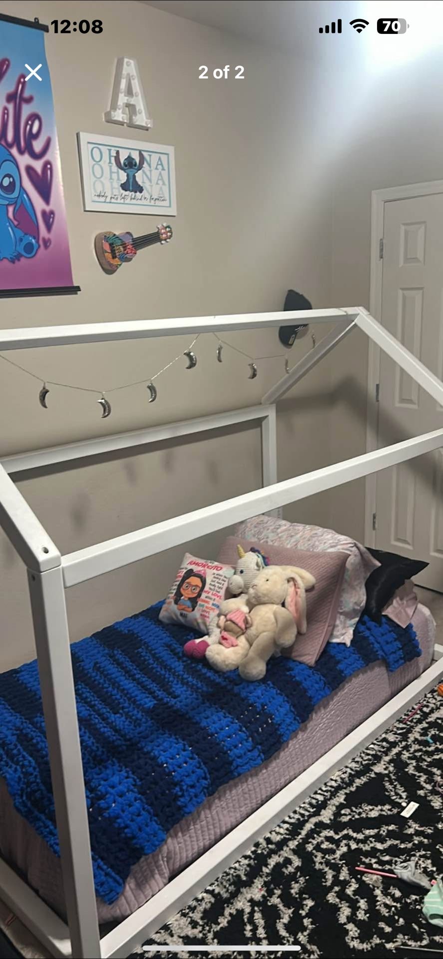 White Wooden Twin Bed
