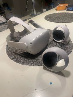 VR Meta  oculus qwest  2     128 gb   In perfect condition,  asking$80.00 nothing wrong  with it,Ready to use  and easy to use . You can watch you tub
