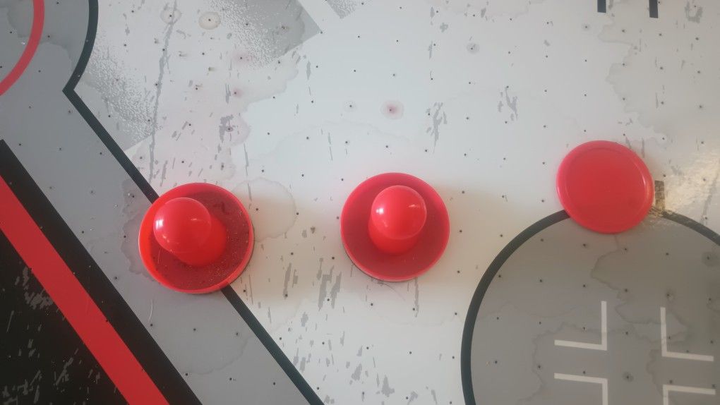 Air Hockey Table