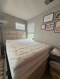 Entire Queen Bed Set