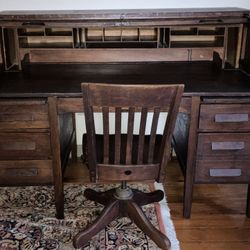 Roll Top Desk And Chair 