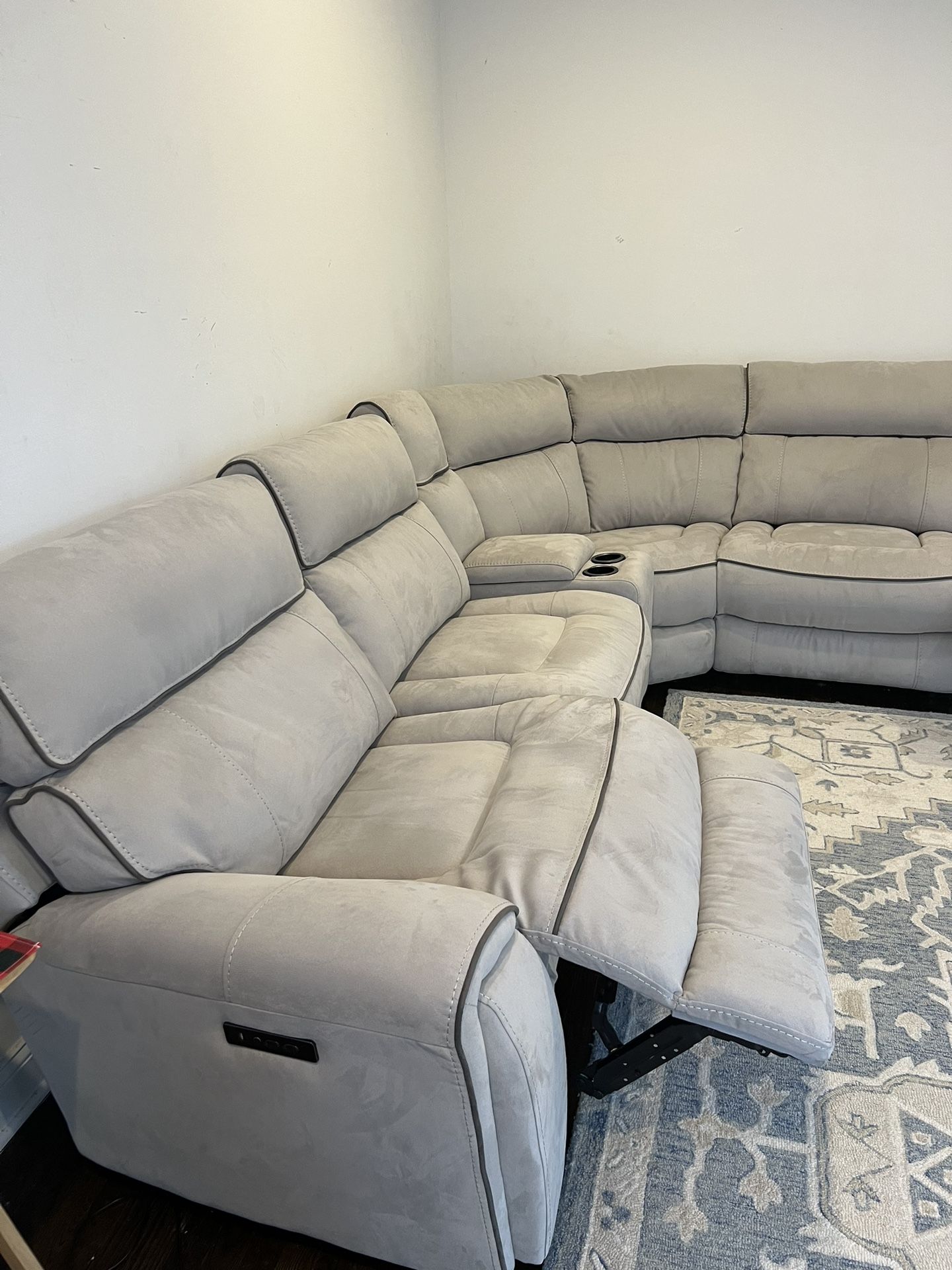 Micro Fabric Sectional Sofa In Great Condition