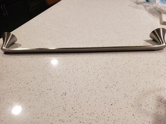 Towel bar