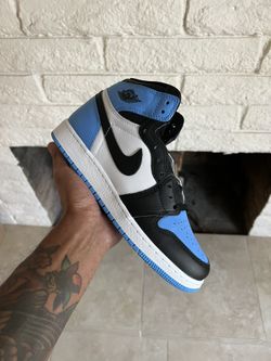 ❌sold❌ Air Jordan 1 Retro High OG - UNC Toe - Sz 7y ❌sold❌