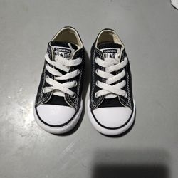 Converse Size 6 T