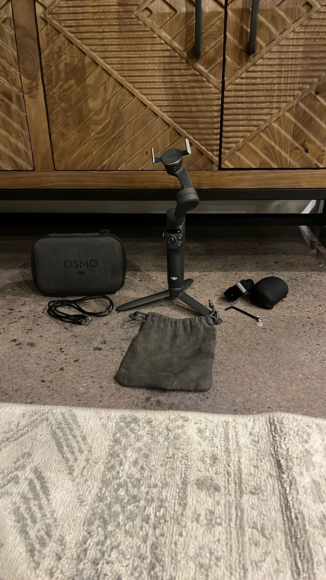 DJI Osmo Mobil 6 With Smallrig Wrist Arm Supporter And Osmo Mobil Bag