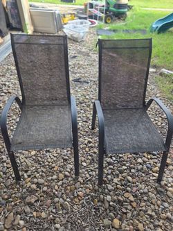 Outdoor table and 2 chairs