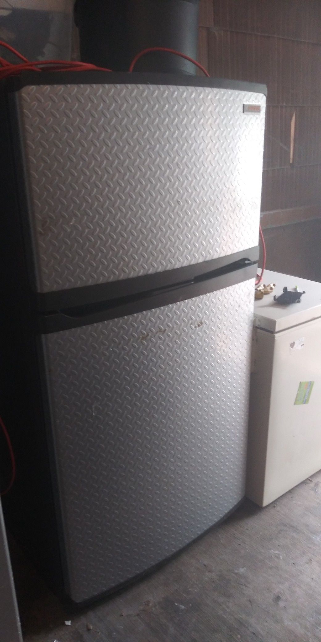 I Gladiator Whirlpool refrigerator stainless steel diamond plate works great