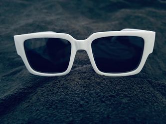 White Las Vegas glasses
