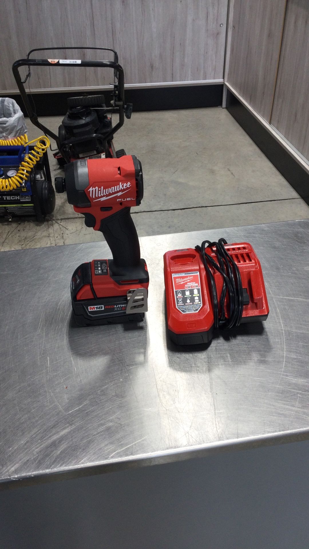 Milwaukee 1/4” Impact Driver w/ Battery & Charger
