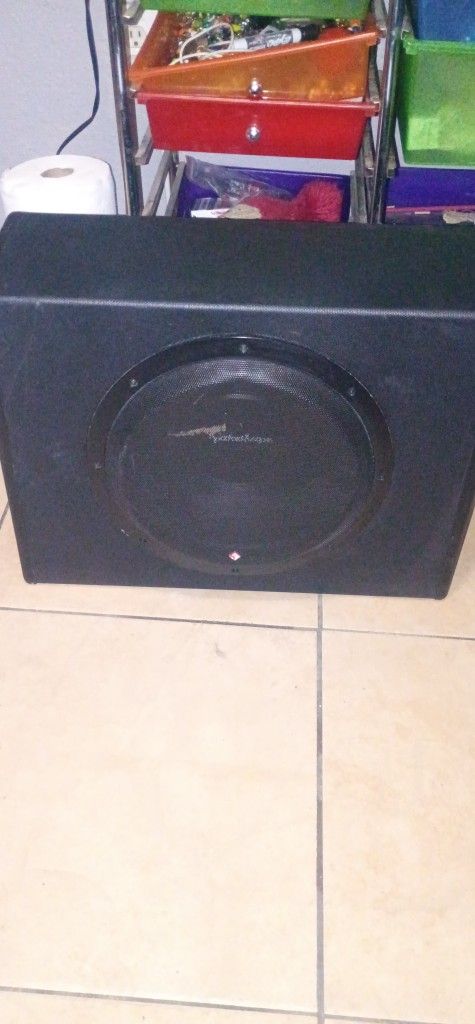 12 Inch Rockford Fosgate Subwoofer WitH BuiLT In AMP.