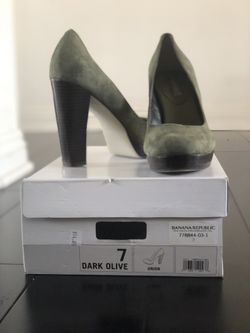 Banana Republic Union heels