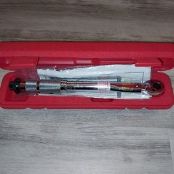 Pittsburgh 1/4 Square Drive Torque Wrench.  Torque Range 20-200"lbs