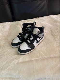 Girl shoes