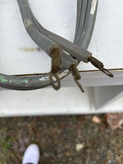 3 Prong ‘PIG TAIL’