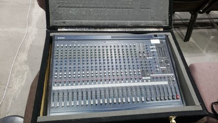 Yamaha mixer MG24/14fx