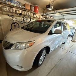 2017 Toyota Sienna 187k Miles, Only One Driver