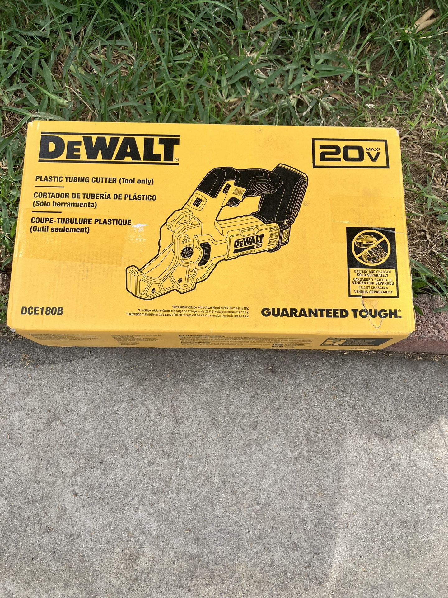 DEWALT Plastic Tubing Cutter (tool Only)