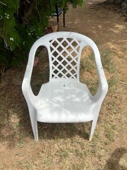 White Plastic Outdoor Patio Chair