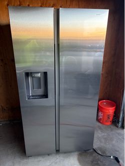 Samsung Side by side refrigerator