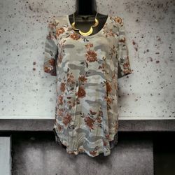 Maurice’s Xs Camouflage Floral Print Tee Shirt