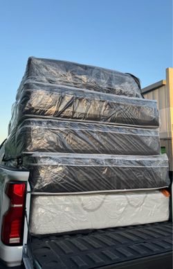 New Mattress and Box Springs