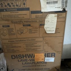 ***NEW IN BOX***. KitchenAid Dishwasher 