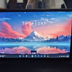 MSI Claw 8 AI+ (32gb Ram 1tb Storage) + Dock