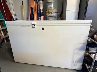 GE Chest Freezer