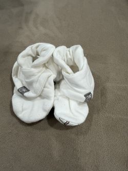 Goumi Baby Mittens And Socks 