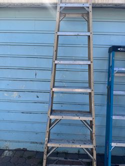 8 foot fiberglass A frame ladder