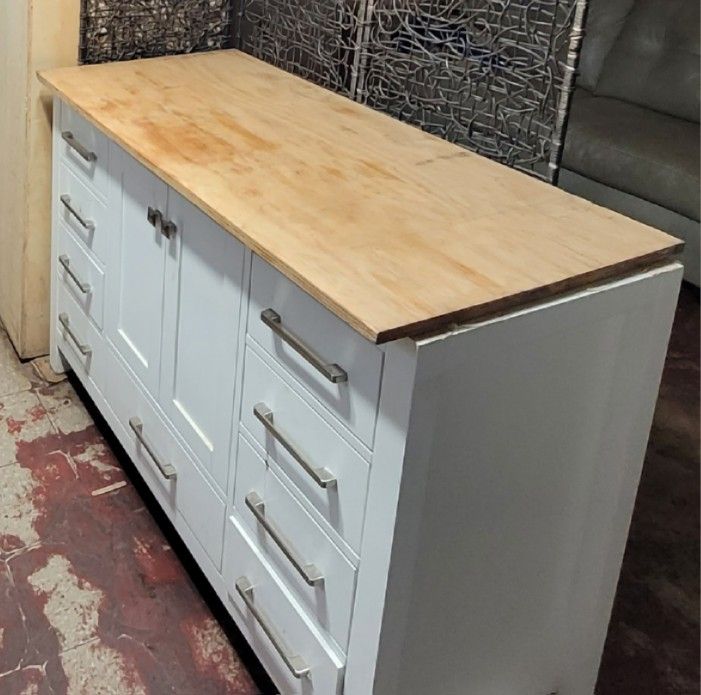 9 Drawer White Buffet Sideboard With 2 Doors