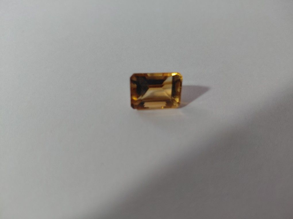 Beautiful 7ct, Citrine 14x10mm