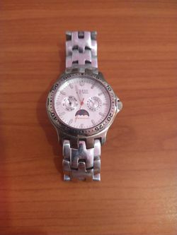 GUESS WATERPRO SILVER WATCH -DAY DATE -MOON AND RUNNING