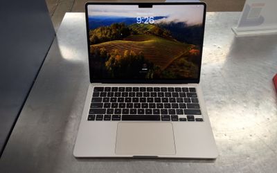 A3113 - 13 inch MacBook Air M3 Chip-256gb-8GB RAM
